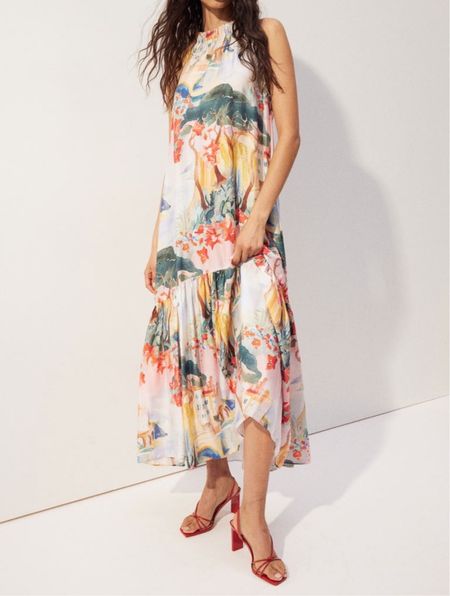 Flowy floral maxi dress 

#LTKfindsunder50 #LTKSeasonal #LTKstyletip