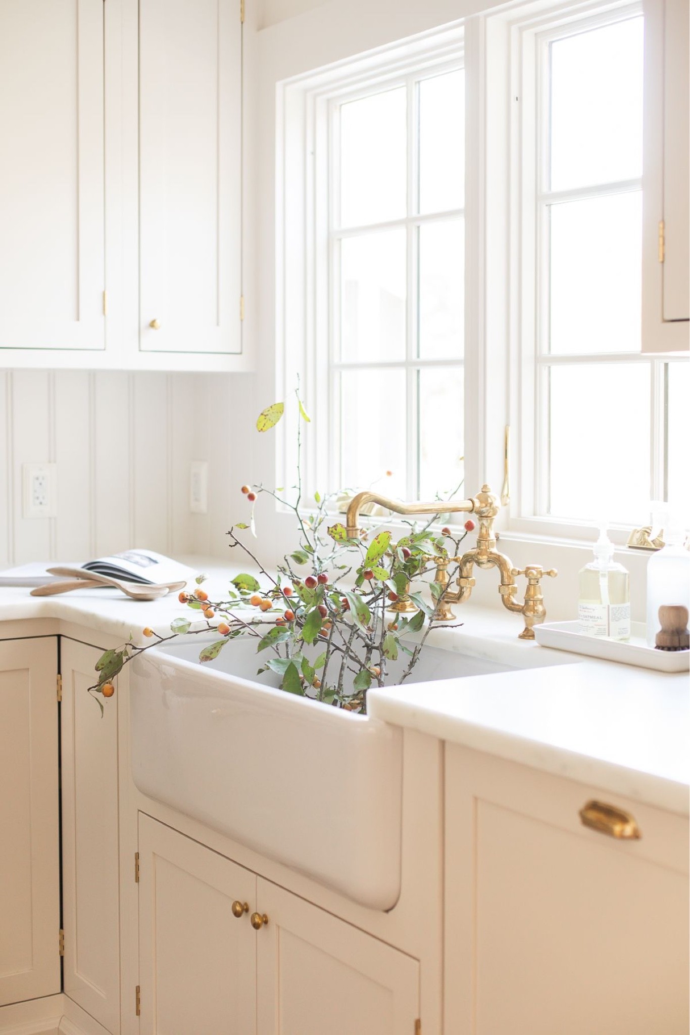 Amazon kitchen farmhouse sink and brass kitchen faucet for a beautiful farmhouse style cream kitchen. Amazon home decor, Amazon home, Amazon fall, Amazon fall decor, Amazon fashion, Amazon beauty, Amazon storefront, Amazon furniture, Amazon deals, Amazon pretty decor, Amazon Christmas decor, Amazon Christmas, Amazon Christmas gifts, Amazon Christmas gifting, Amazon holiday, Amazon holiday decor, Amazon holidays, Amazon tree decor, Christmas tree decor #FoundItOnAmazon 

#LTKstyletip #LTKhome #LTKSeasonal
