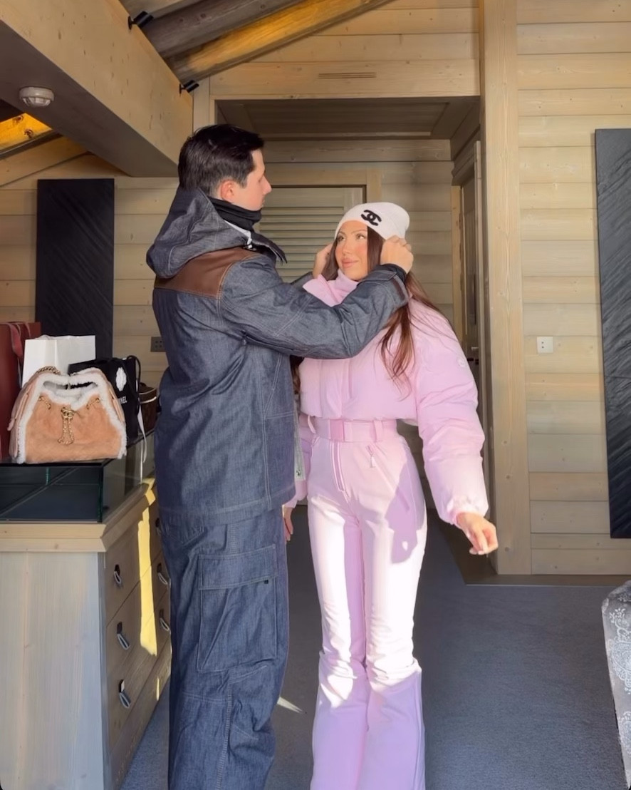 Ski dates ❄️

#LTKgiftguide #LTKwinter #LTKluxury