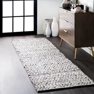 Rugs USA Silver Mentone Reversible Striped Bands Indoor/Outdoor rug - Casuals Runner 2' 6"" x 6' | Rugs USA