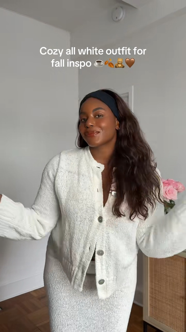 Looking for a cute winter holiday outfit that’s just as cozy as it is cute, try a white knit matching set! 🤍 wearing this cute cream cardigan sweater and knit skirt along with burgundy accessories. Such a cute and comfortable outfit! Linking similar options below! … For more links to christmas decor, red light mask, holiday party must-haves, triangle scarves, follow me on LTK! ✨


#LTKSeasonal #LTKHoliday #LTKgrwm