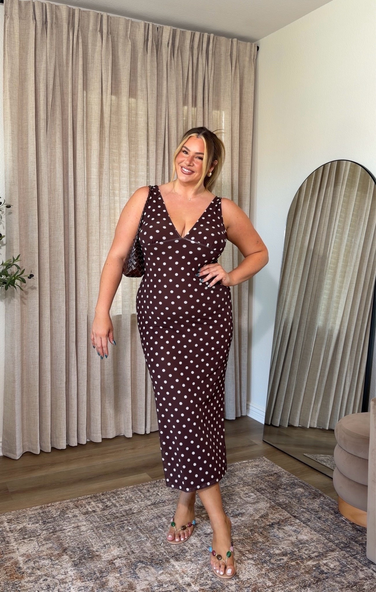 the cutest polka dot dress from amazon 🤎 wearing it in an xl!