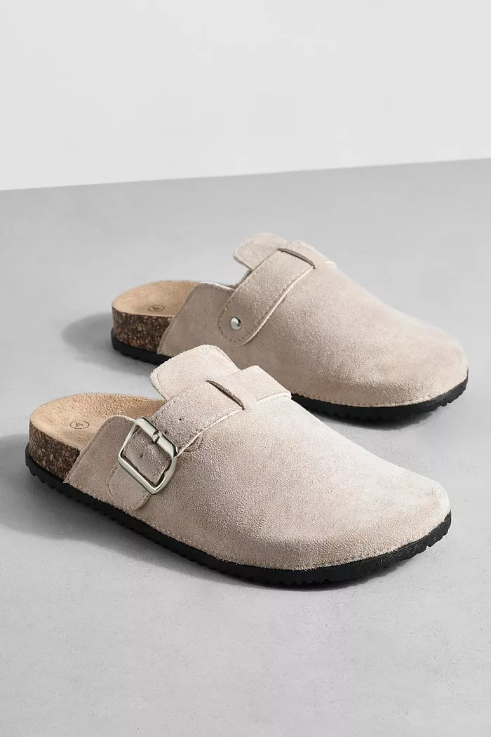 Basic Closed Toe Clogs | boohoo (US & Canada)