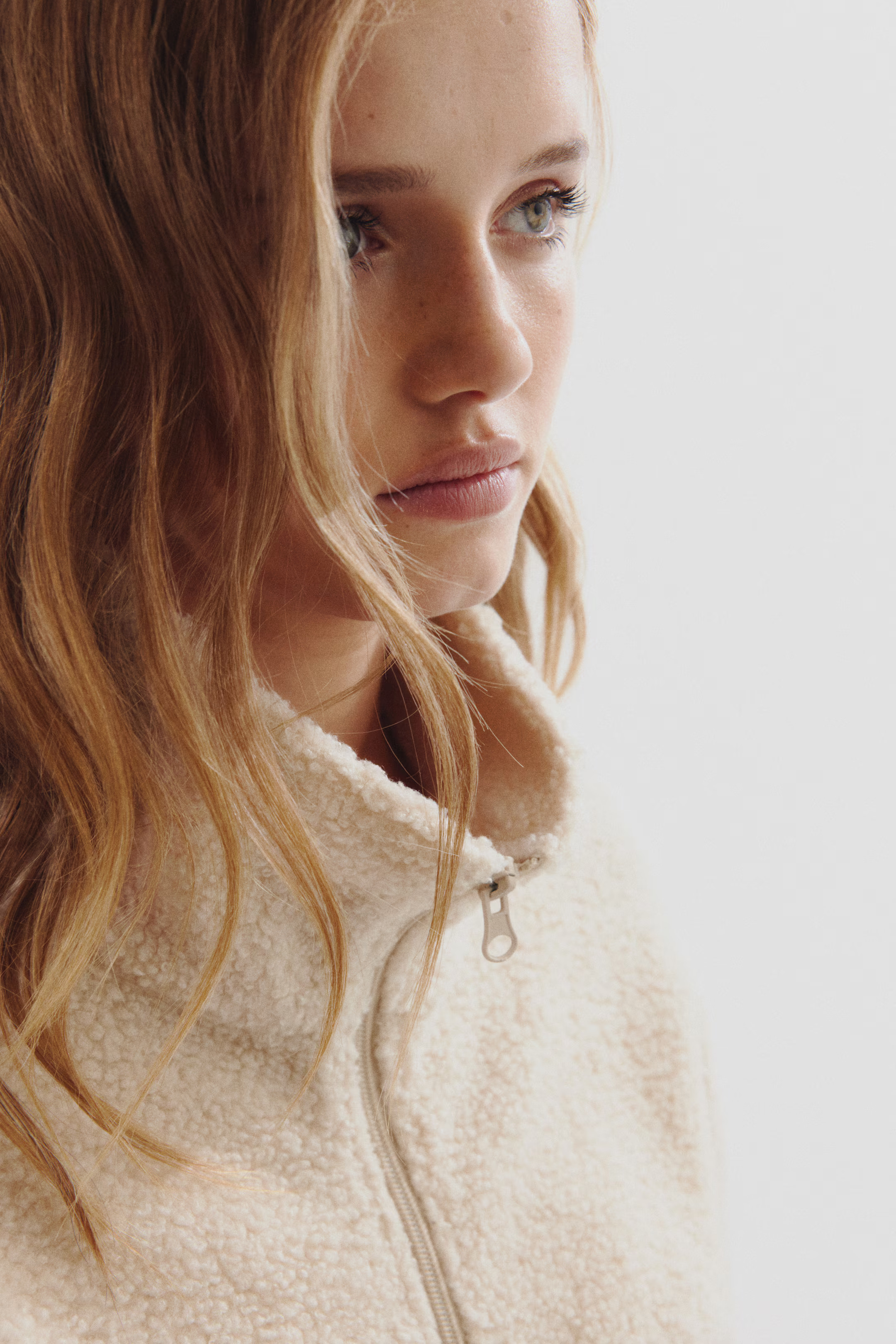 Zip-through teddy sweatshirt | H&M (UK, MY, IN, SG, PH, TW, HK)