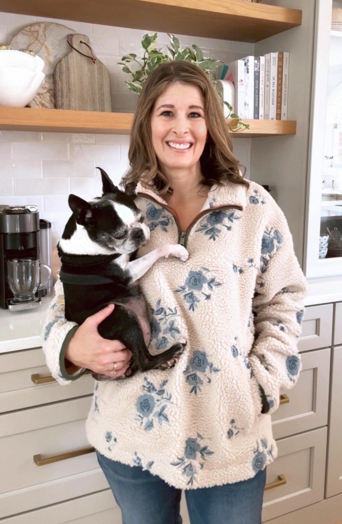 This fleece half-zip that’s one of my fall favorites is 20% off and ships free with code FF20 🙌🏻 I’m in size XS and it’s still roomy enough to add layers underneath  

Fall fashion
Fall fleece
Fall jacket

#LTKSeasonal #LTKPetite #LTKSaleAlert