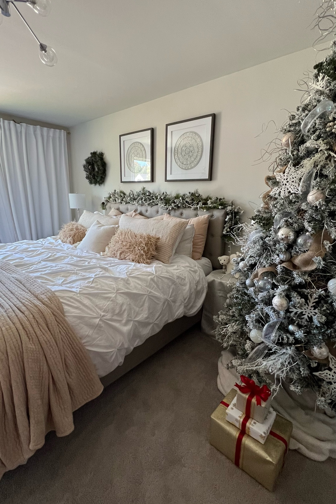 Christmas bedroom #christmastree #christmasbedroom #bedroom #neutralchristmas #kingofchristmas 

#LTKSeasonal #LTKHoliday #LTKhome