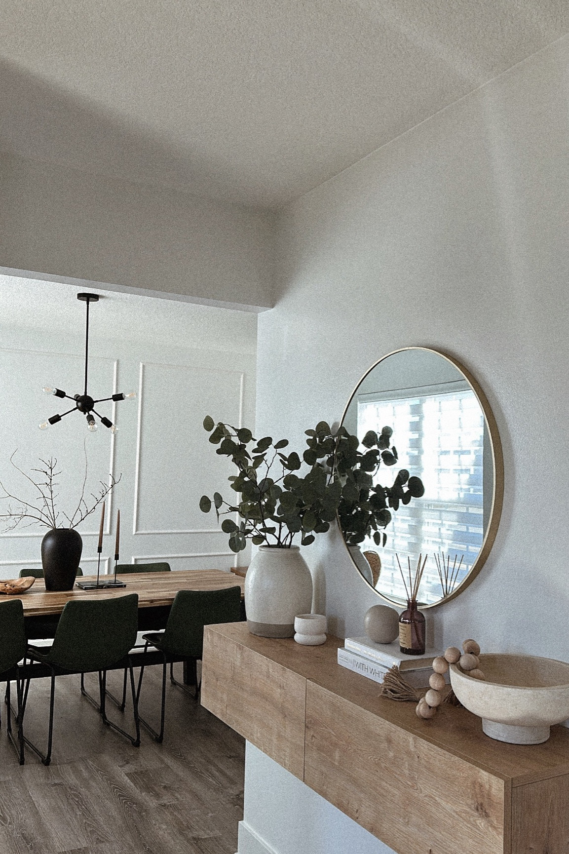 entryway decor | entryway | home decor | simple home

#LTKSpringSale 

#LTKhome 

#LTKU