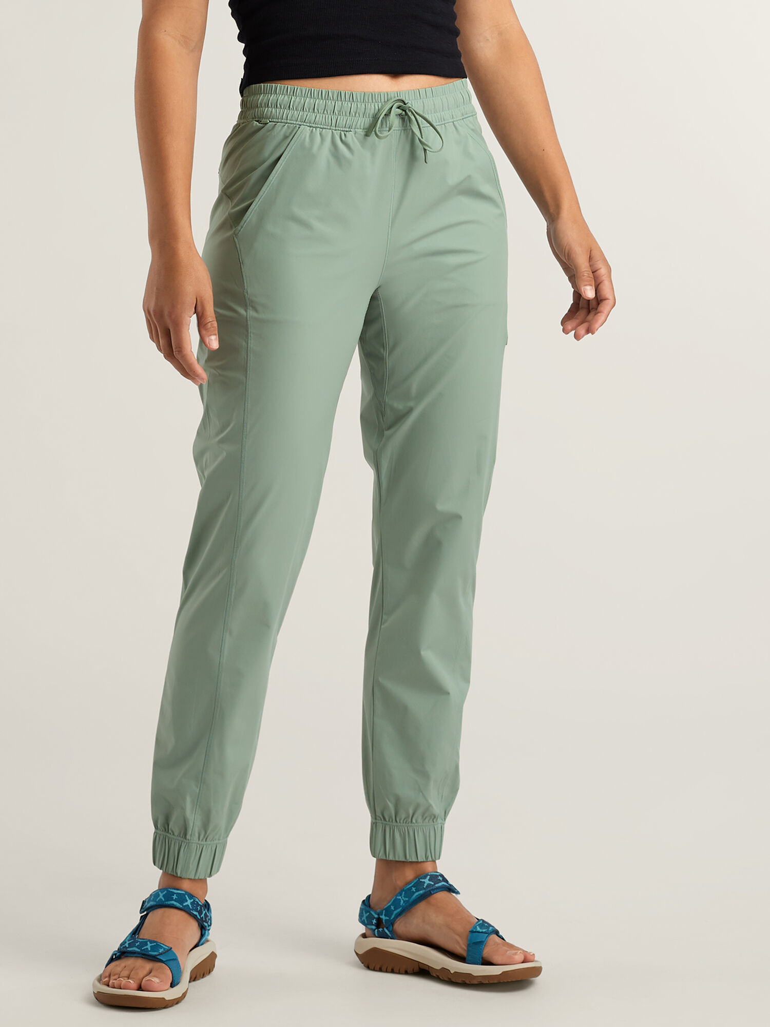 Switchback Ultralight Hiking Joggers | Title Nine