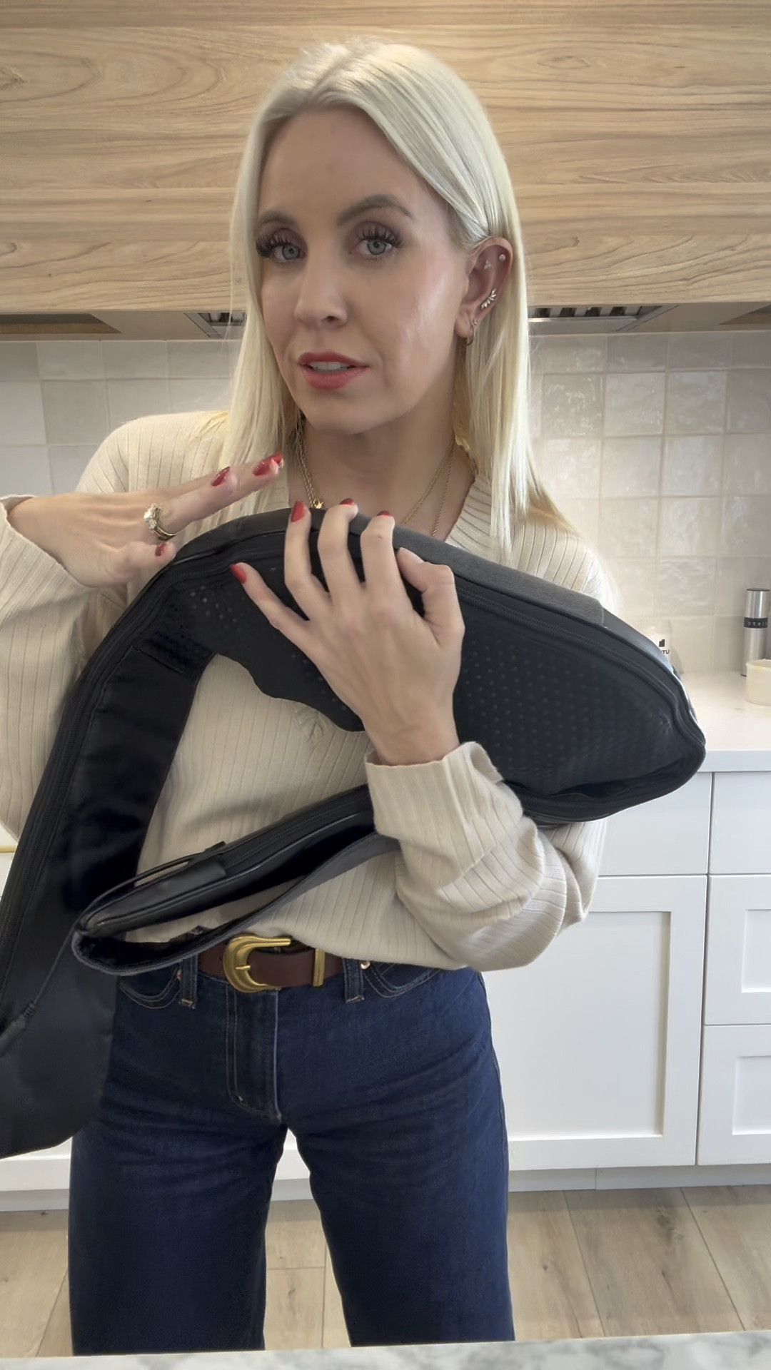 This back massager is something I think everyone needs! I love it so much and it feels so good even when it’s not turned on! Under $40 too! 

#LTKHoliday #LTKGiftGuide #LTKFitness