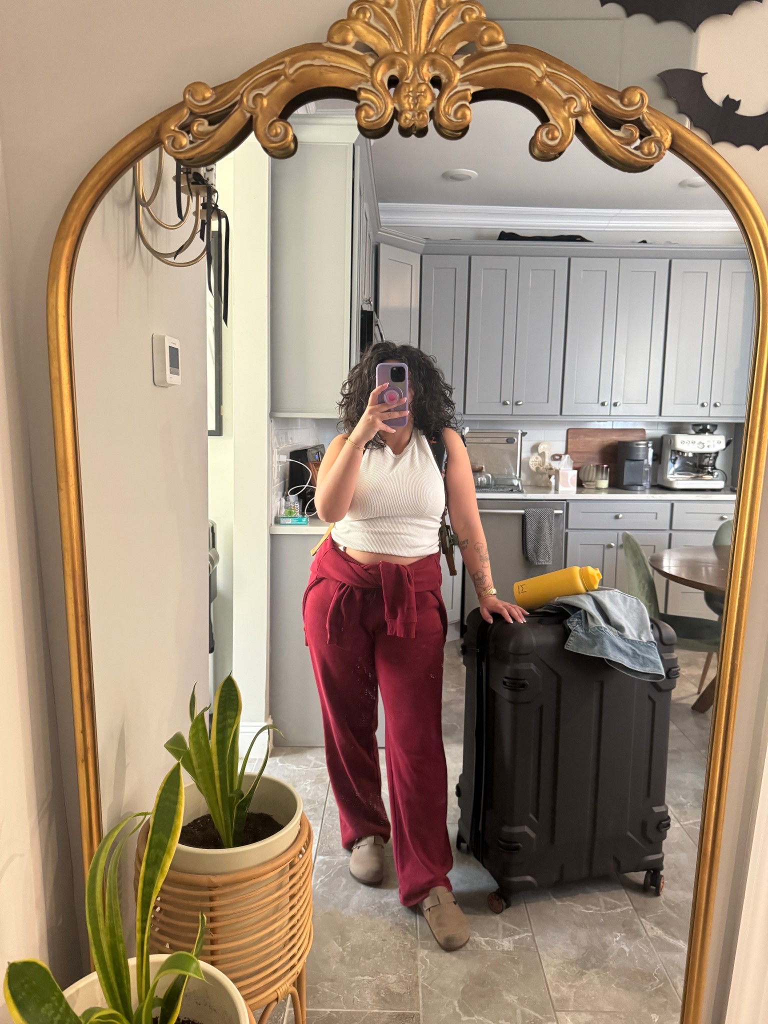 Travel day, airport ootd 
Top- Walmart
Sweatsuit- Target
Shoes- Marshalls x Cushionaire
Luggage- Tjmaxx 
Denim jacket- gap factory 

#LTKTravel