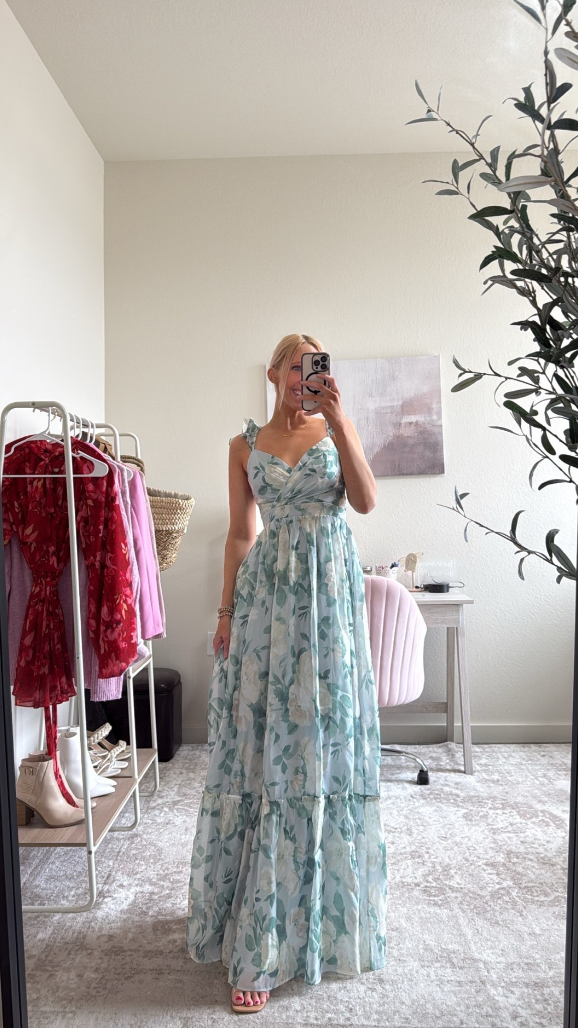 Lulus floral maxi dress! ✨ perfect to wear as a Summer wedding guest dress!

Wearing an XS and the dress fits great! Sharing some more Lulus dresses below! ☺️

Wedding guest outfit, floral dresses, garden party dress, garden wedding guest dress, blue dresses, Summer garden wedding outfit for guest

#LTKWedding #LTKSeasonal #LTKootd