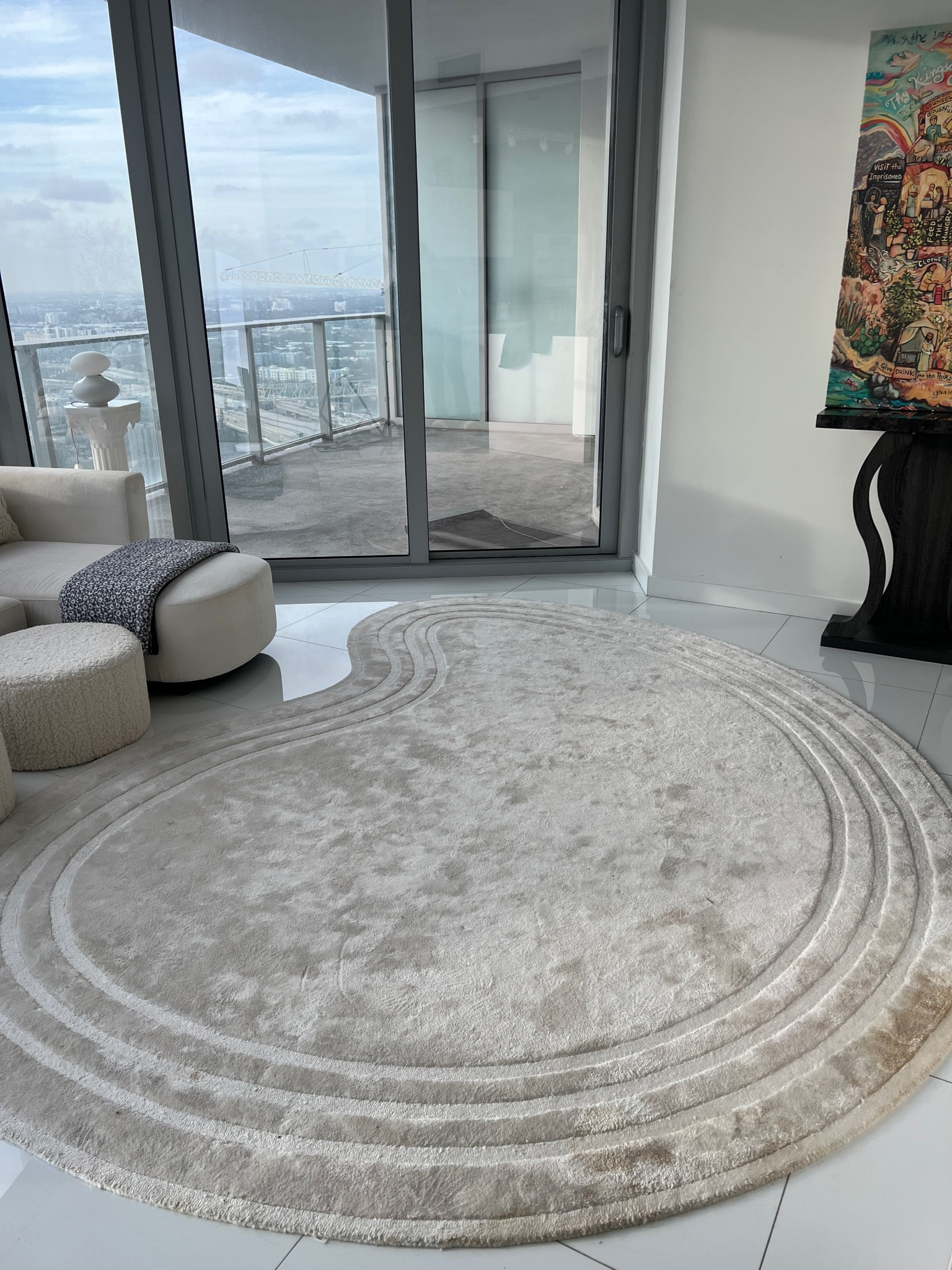 Curved rug is Anthropologie but linked a few similar styles!

#LTKhome #LTKSeasonal #LTKstyletip