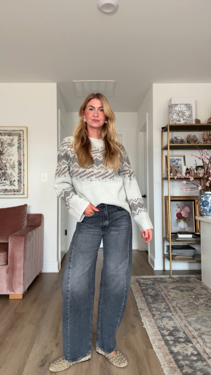 Love this sweater and this fall outfit, these are also one of my most worn pairs of barrel jeans!
Gray fall wool sweater: runs TTS, wearing a small, thick and warm and comes and lots of colors. I like to style a white tea under.
Washed black barrel jeans: runs TTS, wearing a 25
Nude suede studded ballet flats: run TTS, incredibly soft uncomfortable. 


#LTKSeasonal #LTKBeauty #LTKStyleTip