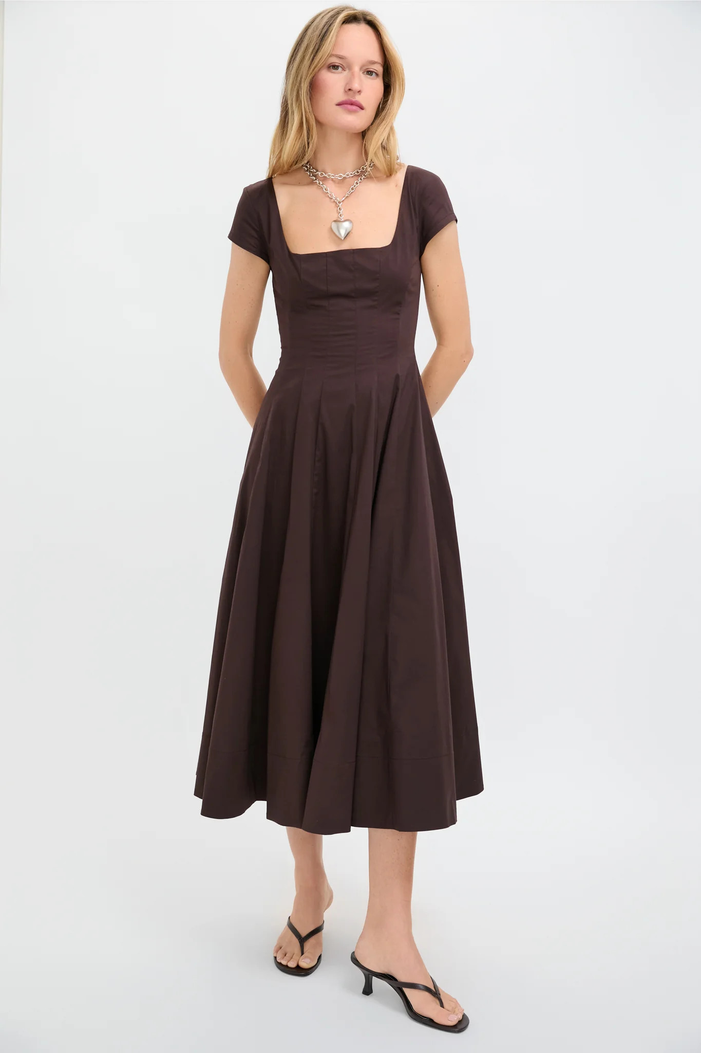 Earth Short Sleeve Wells Dress | Tuckernuck (US)