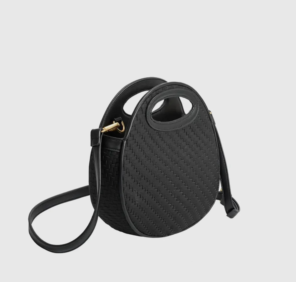 Black woven circle bag | Hazel Tide