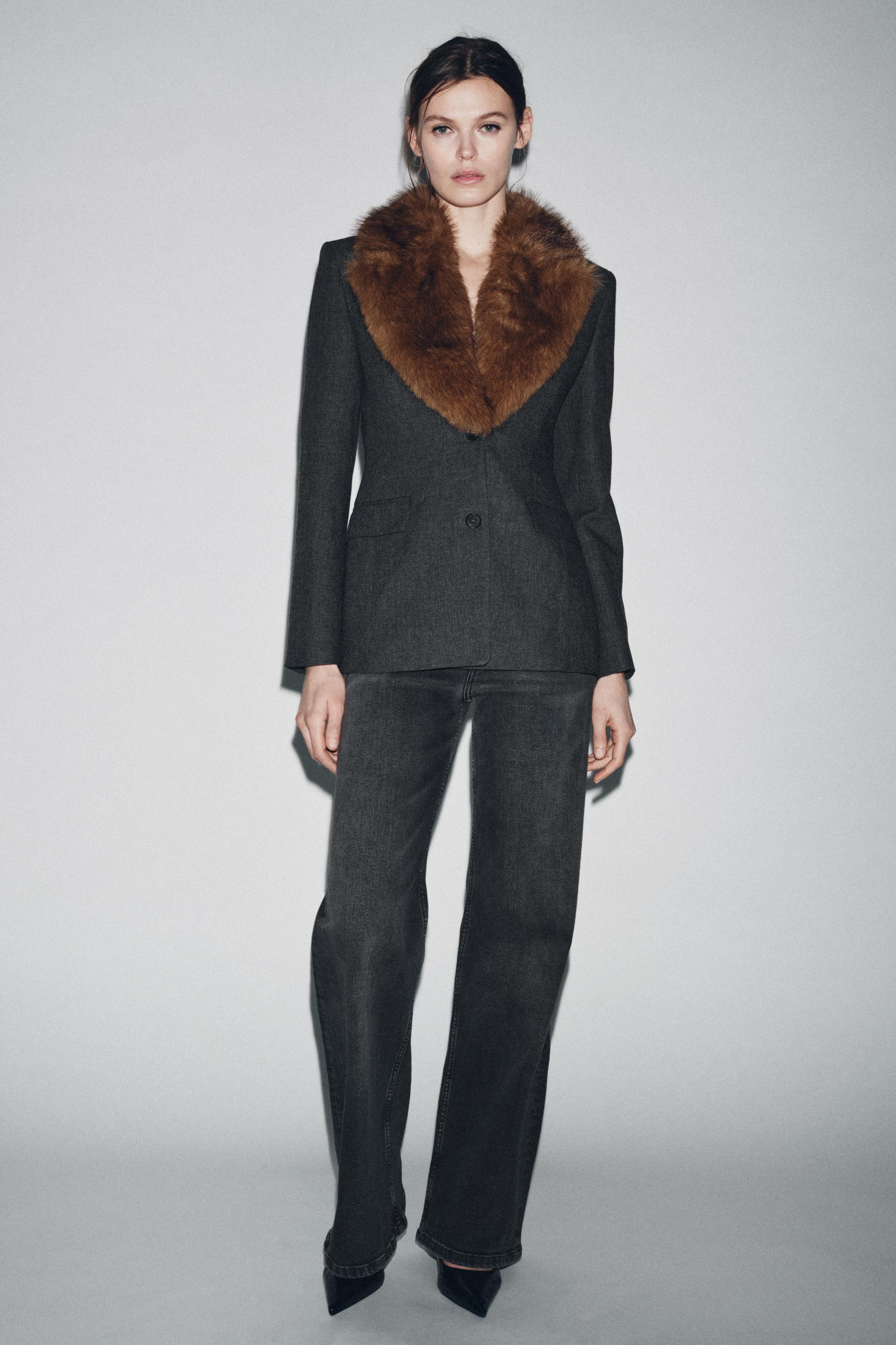 FITTED BLAZER WITH FAUX FUR COLLAR ZW COLLECTION | Zara US
