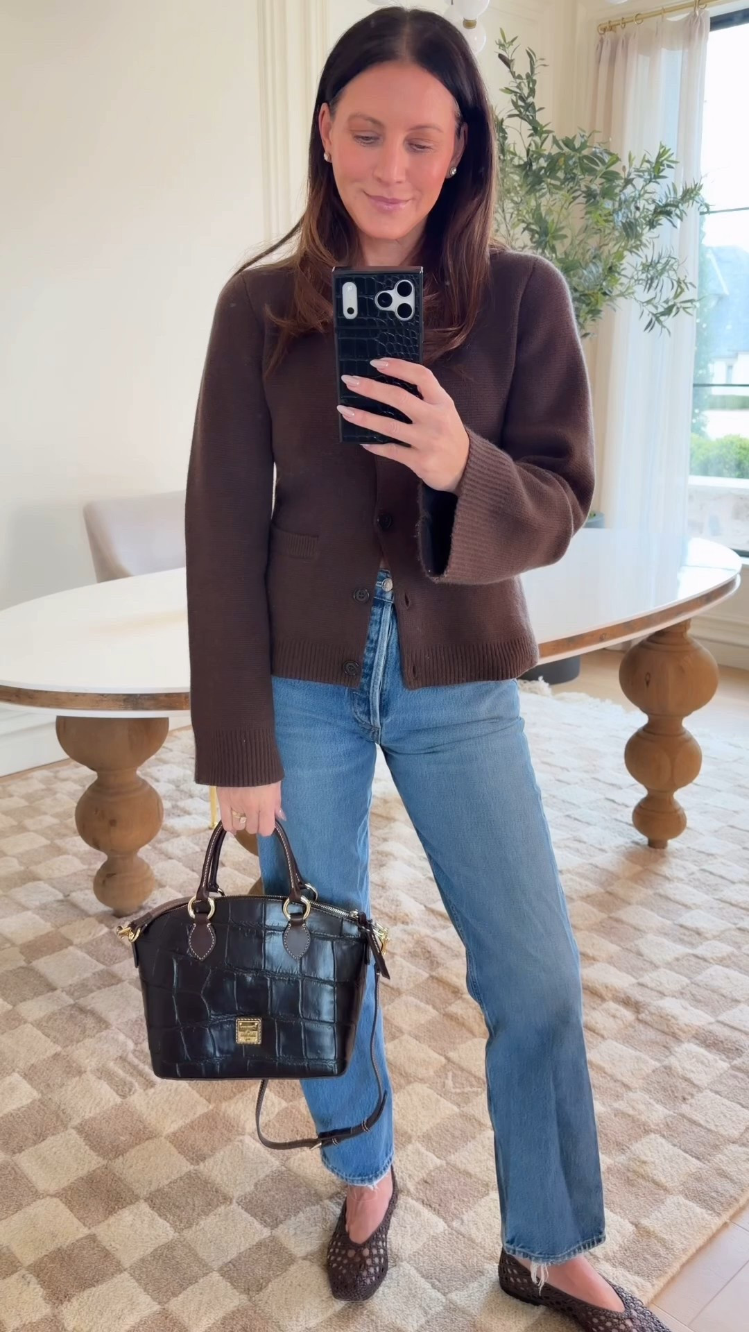 my favorite everyday bags @dooneyandbourke #DooneyStyle #DooneyAndBourke #Ad #dooneyPartner @shop.ltk

I love that the Denison Satchel easily fits my planner for my holiday checklist, all my winter beauty must-haves in my makeup pouch, plus my wallet, keys, and more. It fits everything without ever feeling overstuffed, which I love.It’s comfortable to carry, keeps me organized, and is perfect for busy days on the go. Truly one of those everyday bags that just works


#LTKmomlife #LTKdayinmylife #LTKGiftGuide