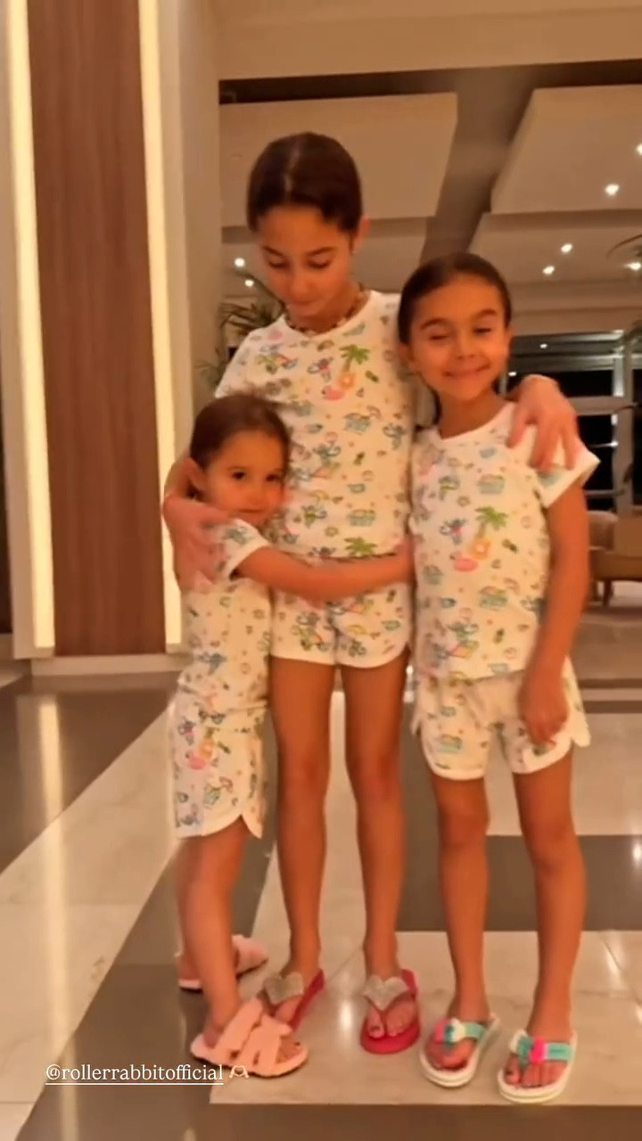 The girls are ready for a beach trip!