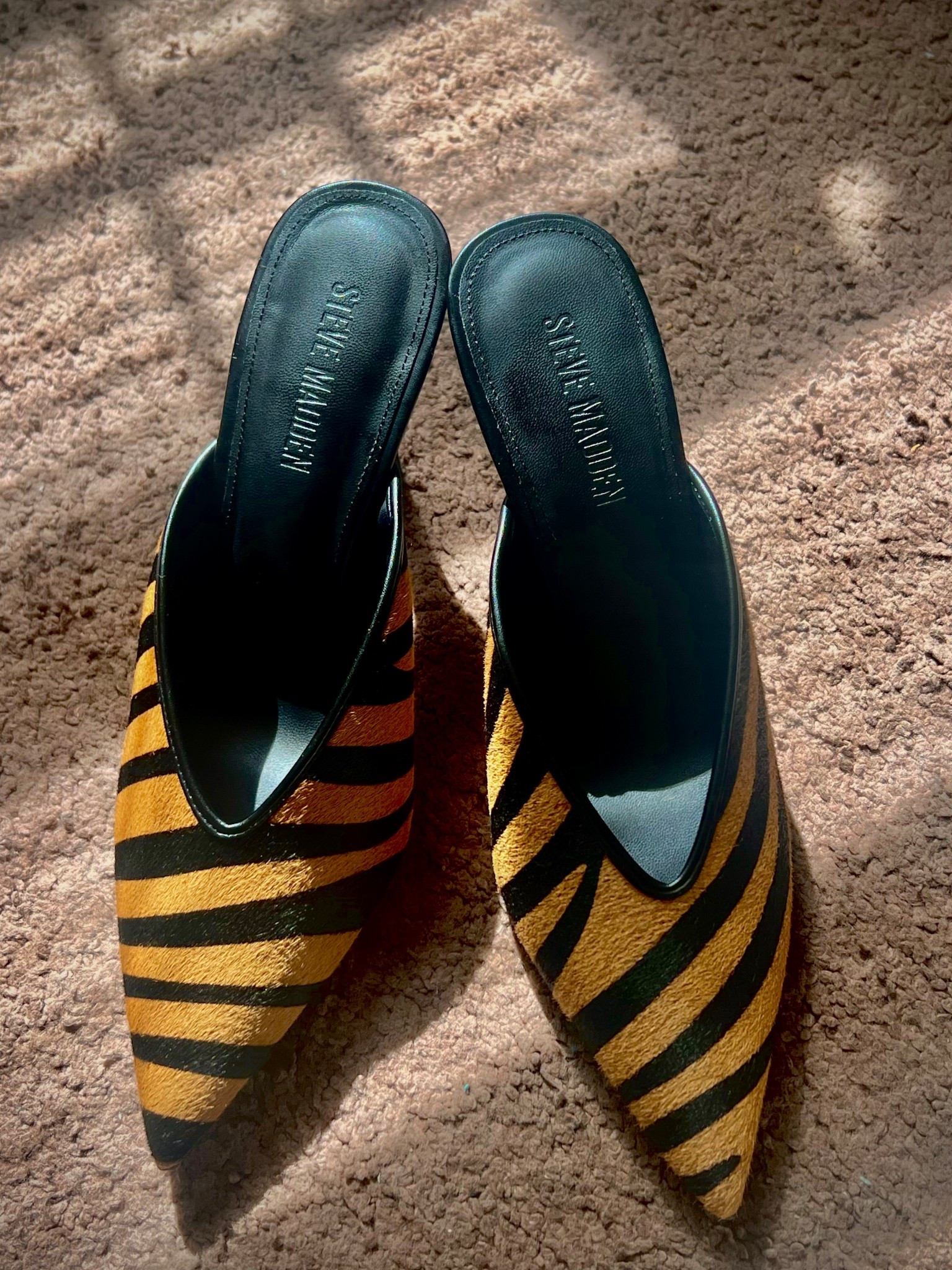 The comfiest mules!❤️🔥 #tigerprint #mules #fallfashion