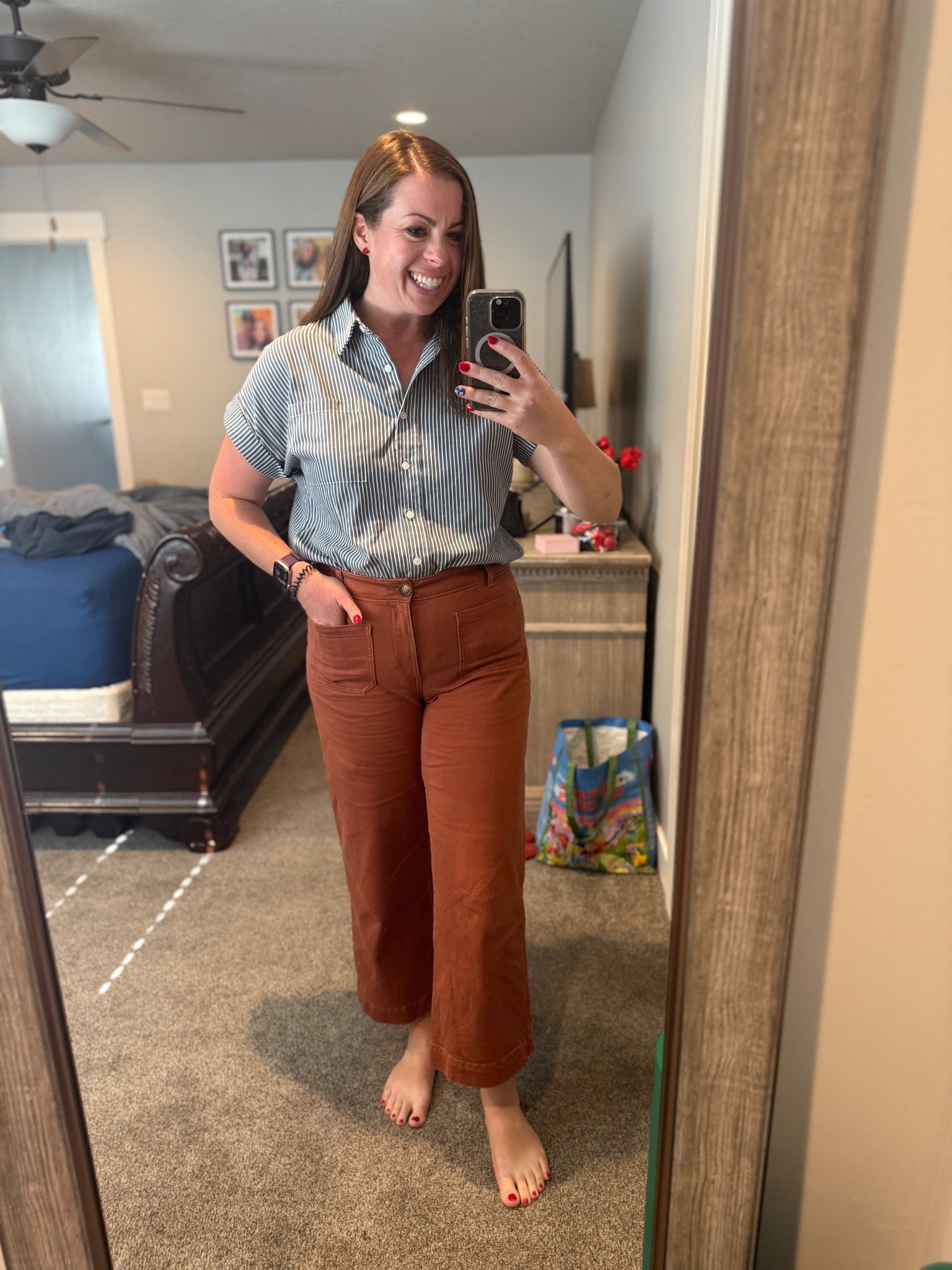 Do you ever have a day where you get dressed, only to realize you have a stain on your shirt? Yep! That was today! 🤦🏼‍♀️

Top: Amazon, M
Pants: Loft, 8

#LTKFindsUnder50 #LTKWorkwear #LTKMidsize