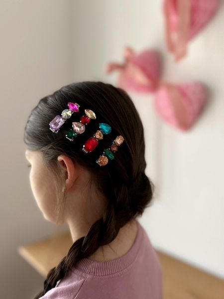 DIY Rhinestone hair clips 💎💗🎀

These would be perfect for gifting at Valentines, birthday party favors, for your little one, girlfriends, or even yourself! 

(Clips used are from hobby lobby sku 1720374.  But I also linked some similar ones below from Amazon. )

…Also thought a few gems sewn onto the cuff of a basic sweat shirt would be sweet as well.  Maybe your little ones cuff can sparkle as they gift their Valentine gems. 💗💎🎀. 

(Note: these could be a choking hazard if the recipient is too young.  Please keep in mind.  Especially if sewn on to clothing.  My daughter and friends who these are intended for are 8 yrs old.) 

Note: this was my first time trying jewelry glue.  A little goes a long way and I left mine to dry overnight before adding to our valentines.  

💎 gems - 48 were included in the set I received.  This allowed me to create 13-15 hair clips.  Each with 3-4 gems attached.

 Hand drawn printables are available for download on my shop. Threadmama.com  

These shown were printed on my home printer using 100 lb cardstock.  Print on your home printer, local shipping store, or office store.  Heavy cardstock suggested. 

Optional: add a cute play ring and finish with a bow🎀

Let me know me know if any questions. ❤️

- Stacey 

#valentines #diyvalentines #partyfavors #valentinesparty 

#LTKfamily #LTKSeasonal #LTKGiftGuide