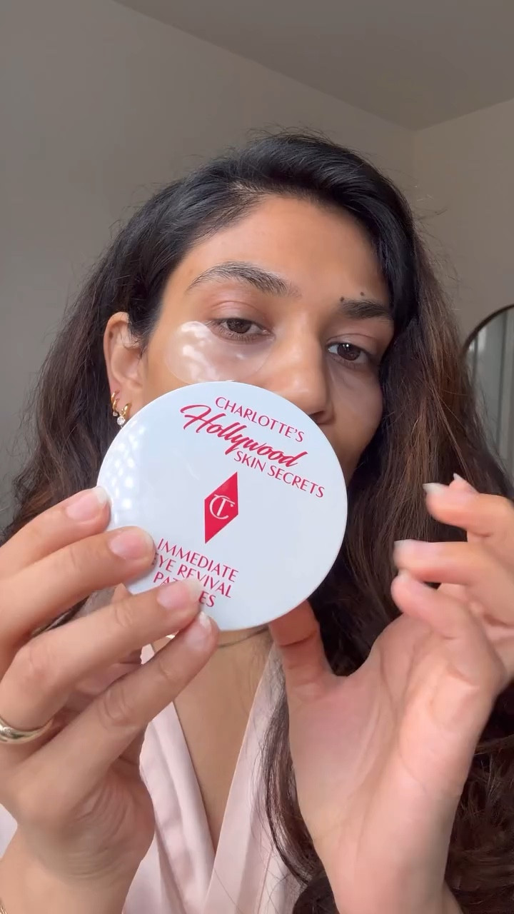 Full face using @charlottetilbury. Comment link for all the products. 🫶🏽

Foundation shade - 7.5
Lip combo - Pillow Talk (original)

Use code radhahpatelFA0MV for a discount! 

Ad - all products are part of PR packages but no obligation to post :)

#magicbeautystars