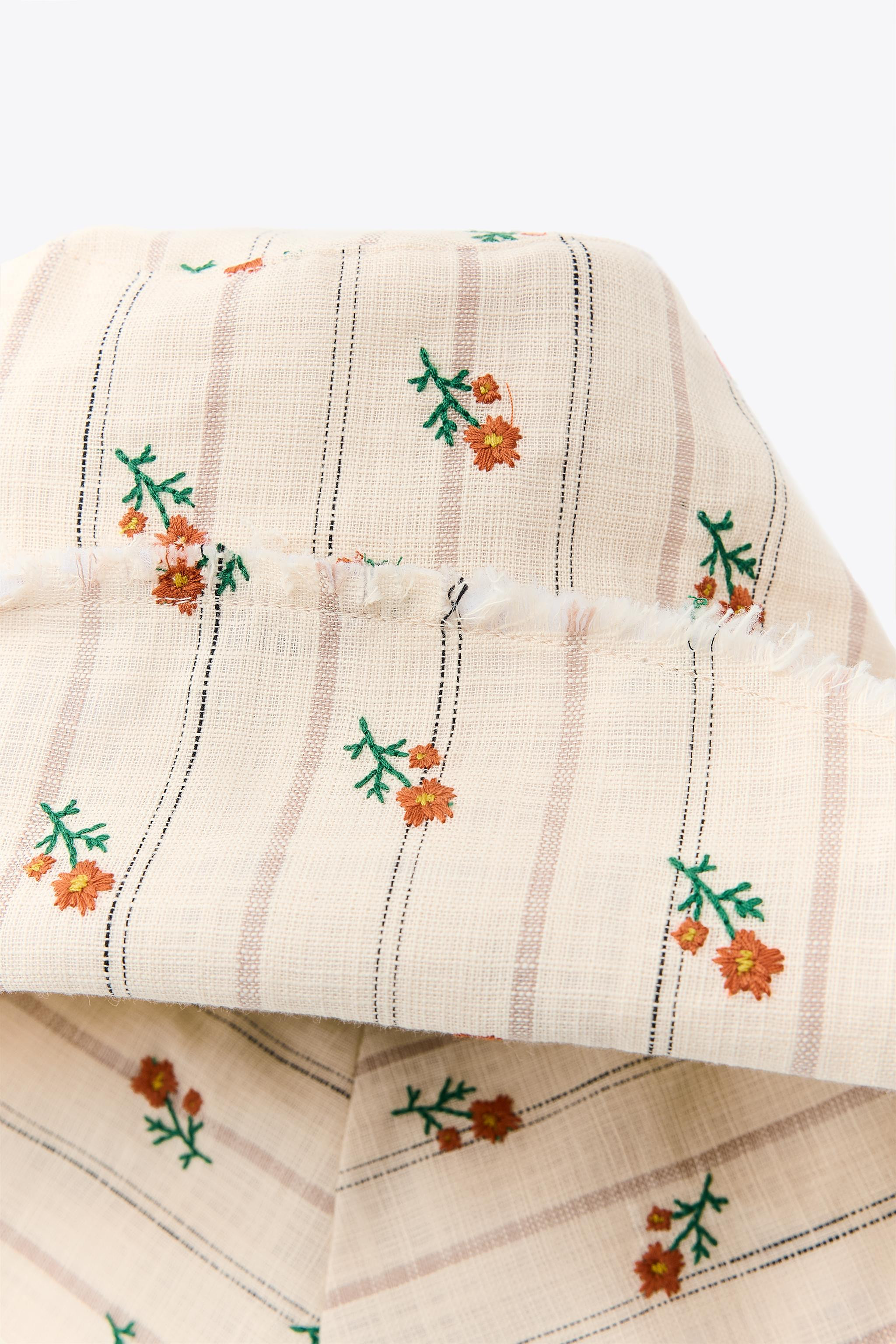 STRIPED FLORAL BUCKET HAT | Zara US