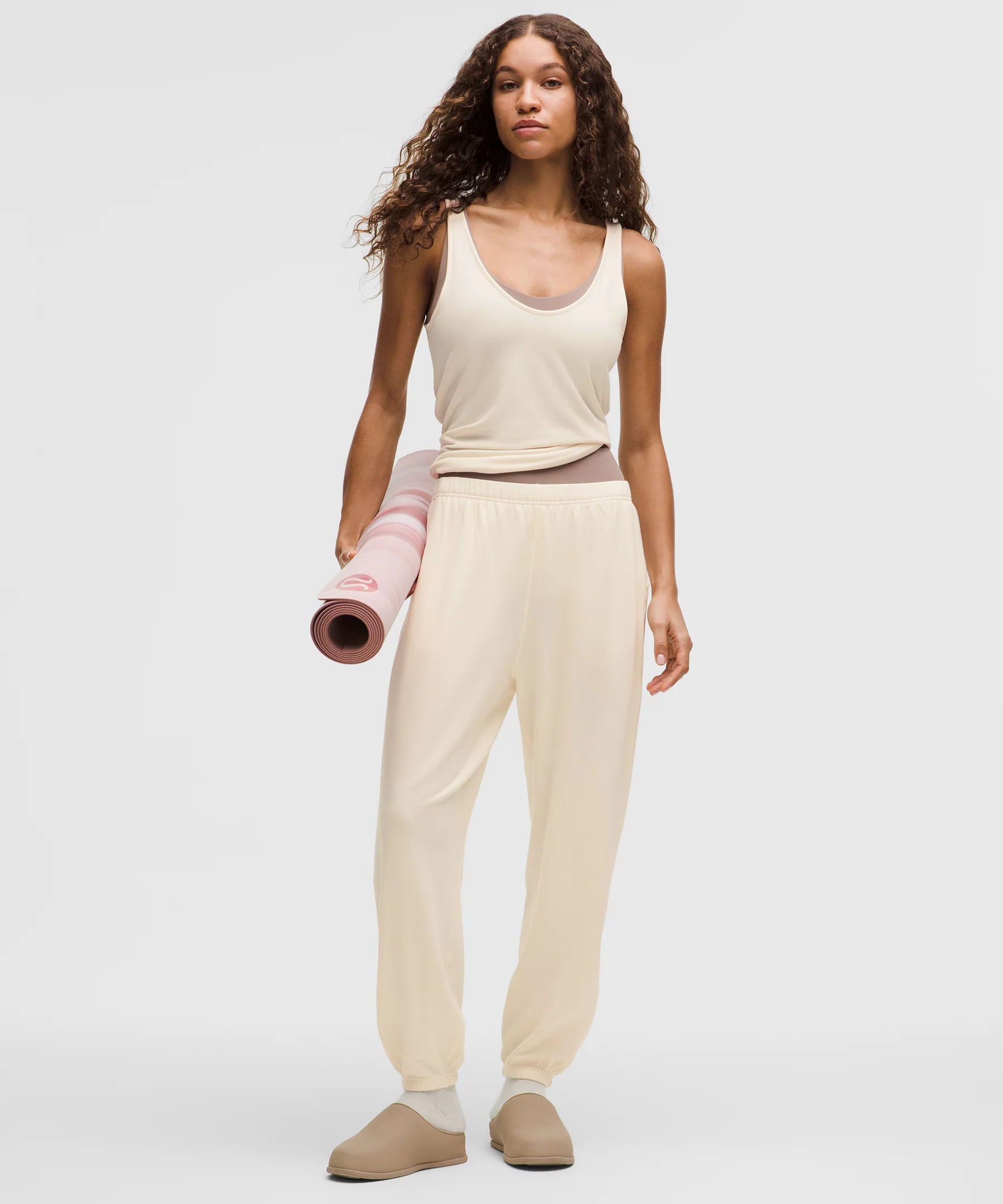 BeCalm Oversized Mid-Rise Pant | Women's Joggers | lululemon Canada | lululemon (CA)