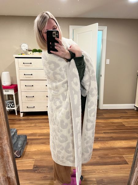 This blanket from Pink Lily is everything!!!! Linked here in tons of colors! On sale too! Better than barefoot dreams that I own. 

#LTKFind #LTKsalealert #LTKSeasonal