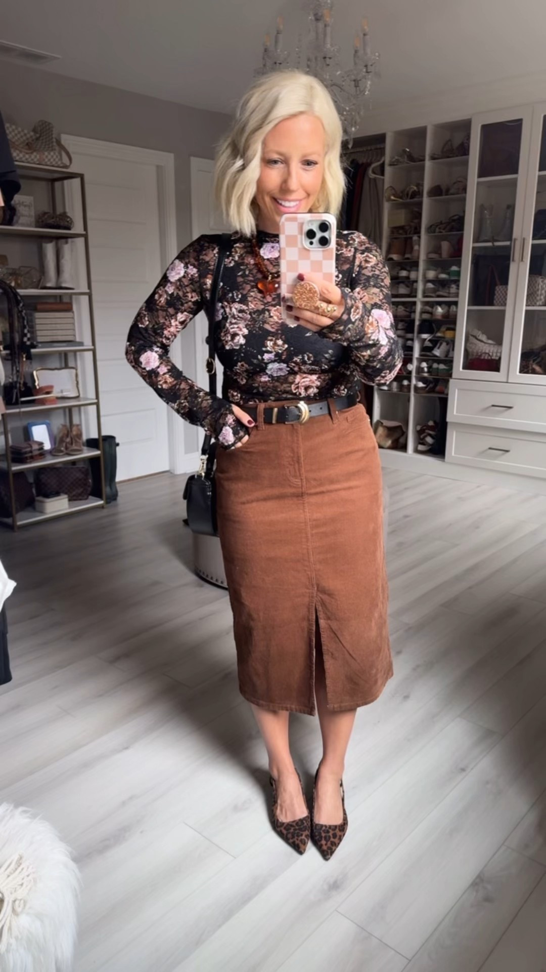 Dressy fall outfit idea! This corduroy skirt is so pretty and I love the front slit. The perfect color for fall and winter!
⬇️⬇️⬇️
Skirt size 4
Top size small

#LTKFindsUnder50 #LTKStyleTip #LTKSeasonal