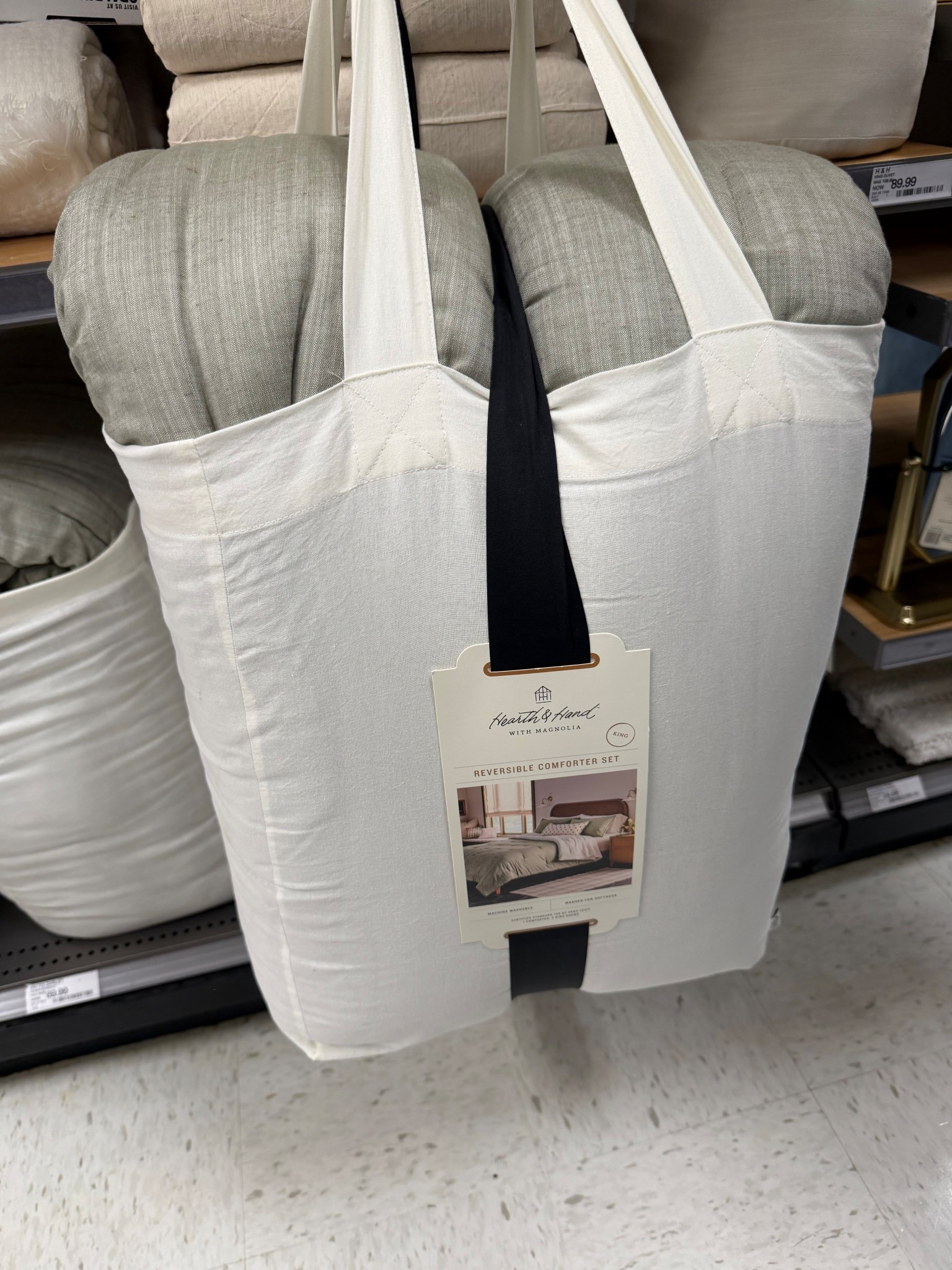 Picked this Hearth & Hand comforter up in green for spring @Target 

BOGO 50% Off threshold candles 




Spring bedding, spring refresh 


#LTKOver40 #LTKHome #LTKSaleAlert