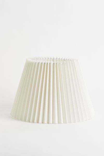 Pleated lamp shade | H&M (UK, MY, IN, SG, PH, TW, HK)