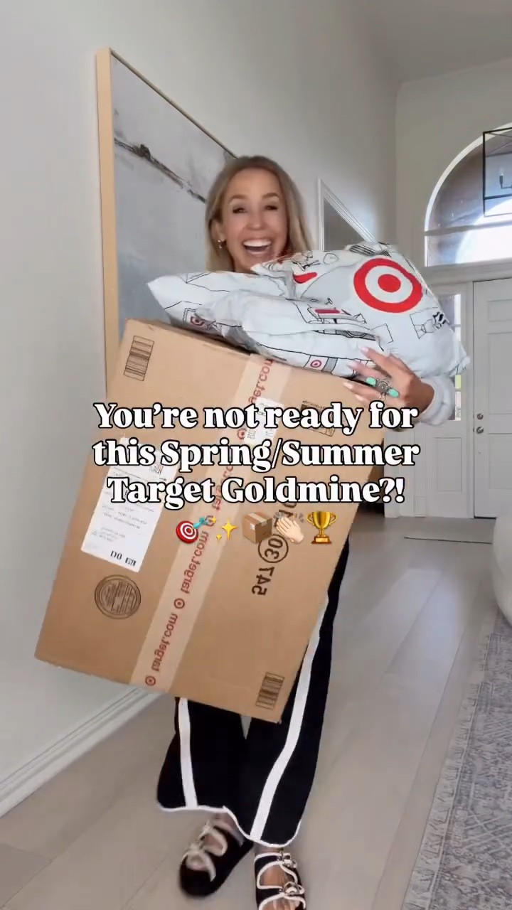 🤍 SCROLL TO SHOP 🤍 

HOLY TARGET 🎯 HAUL 😍‼️📦

Coming in clutch for EVERY activity : beach, church , sporting events or daily mom life.