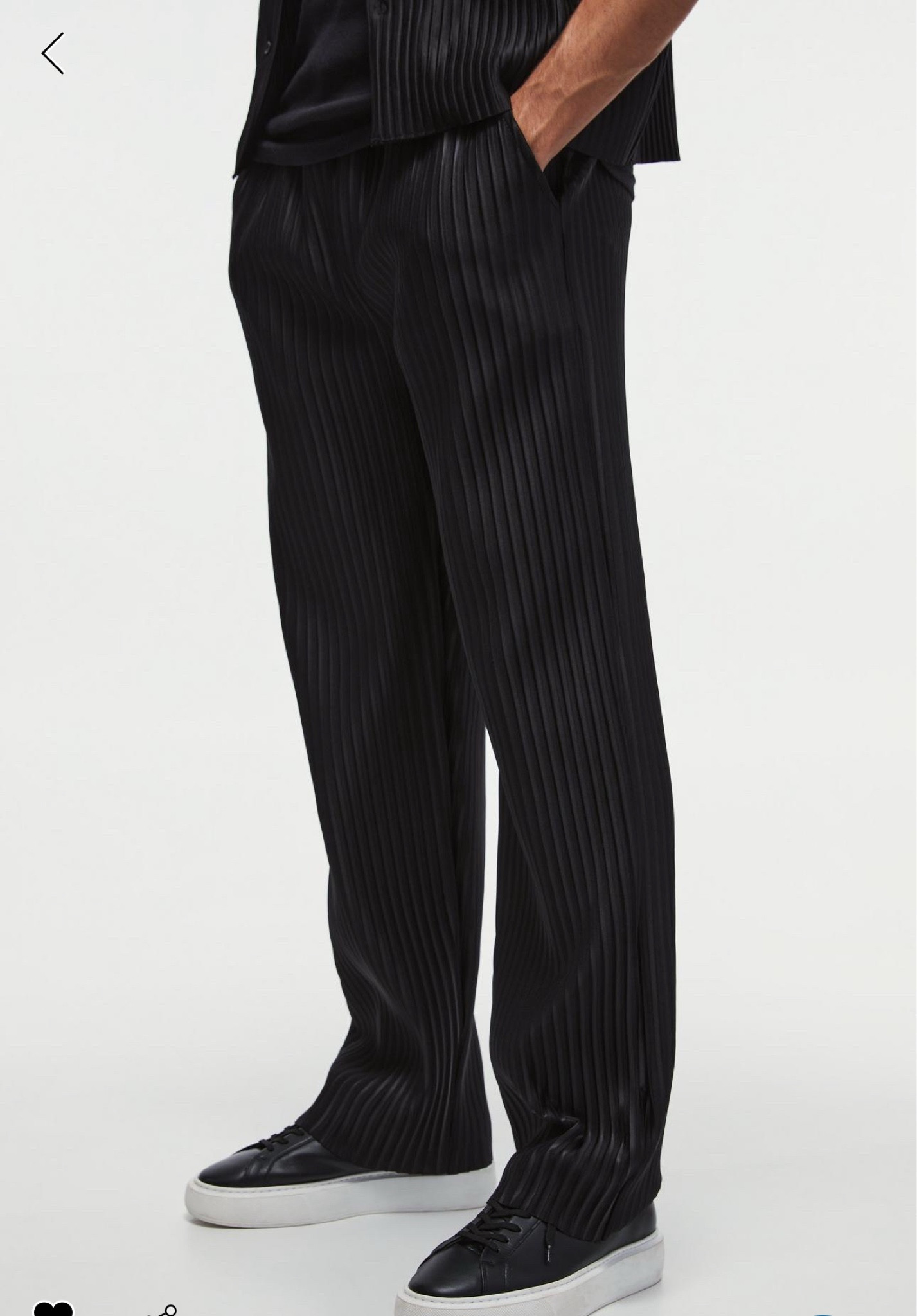 Straight Leg Pleated Elasticated
Waist Trouser

#LTKsale #LTKmens #LTKhome