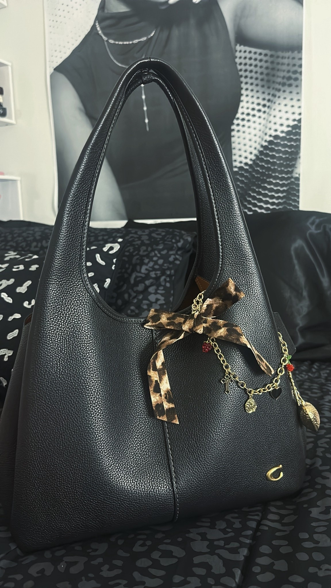 The perfect bag charm 😍🤤 o

#LTKBeauty #LTKFindsUnder50 #LTKootd