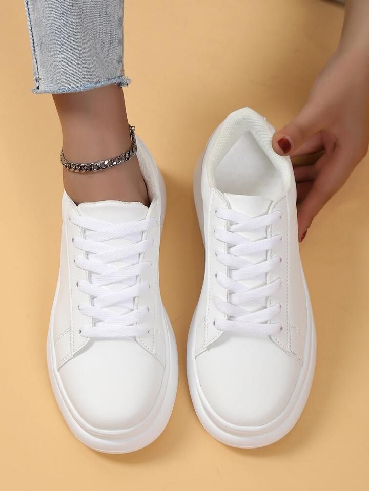 Women White Minimalist Lace Up Front Skate Shoes, Round Toe Low Top Sneakers | SHEIN