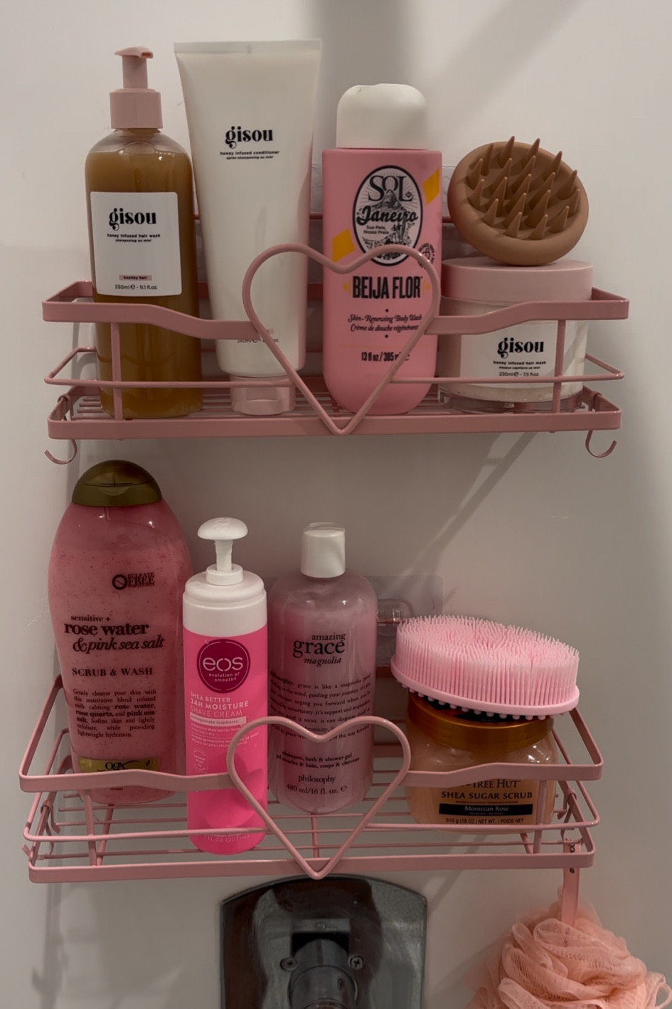 Pink shower >>🩷🩷🩷