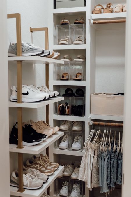 Love this modern shelf for my shoes! Amazon find :)

Shoe rack, neutral home decor, shoe organization, closet organization, closet, shoe closet, shoe organizer 

#LTKhome