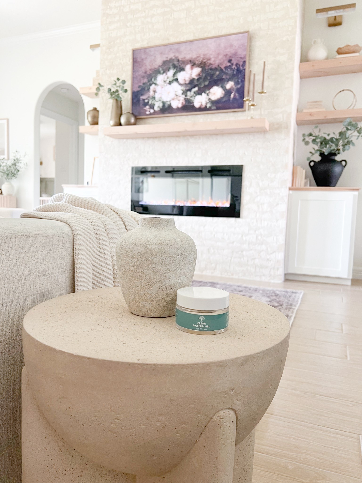 If you’re a parent… you need this.🤍

Finally found something that keeps my decor exactly where I put it, even with little hands around.🙃 It’s clear, easy to use, non-toxic, and it actually works. No more constantly fixing everything all day or worrying about something getting knocked over and breaking.🙌🏾

This one’s a must!

#homehack #homedecor #museumgel #homefinds #ltkhome #musthave #amazonhomefinds #amazonmusthaves #momlifehacks #momfinds #toddlermomlife #homesafety #homehacks #decorhacks #homedecortips #neutralhome #modernhome #cleanhome #organizedhome #parentinghacks #sahmfinds #stayathomemomlife #amazonfavorites #homefinds

#LTKmomlife #LTKdayinmylife #LTKHome