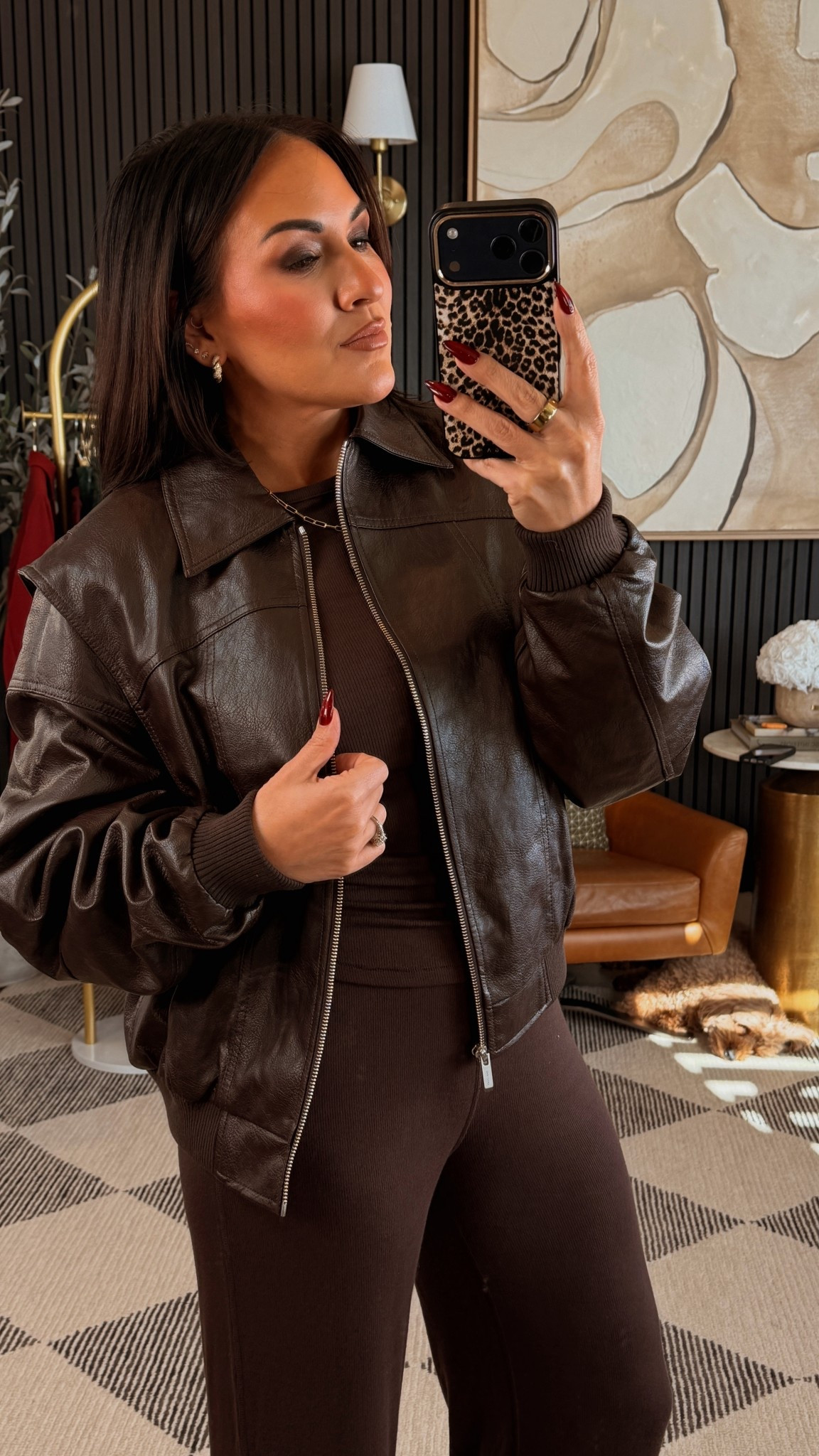 Loving this elevated casual fit 

Wearing an xs in jacket 
Small in top and pants 