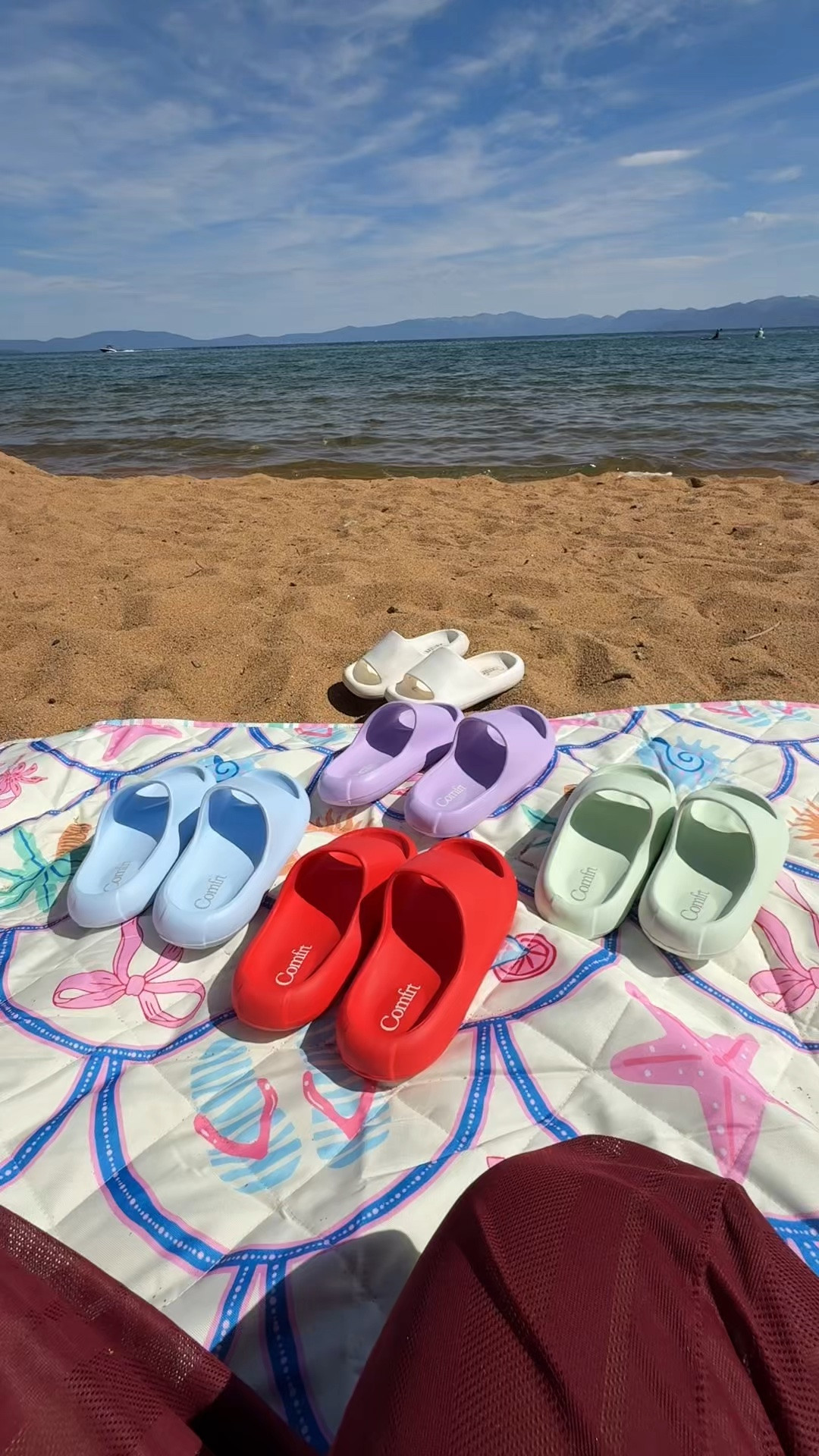 New 🆕 marshmallow slides from comfrt

#LTKTravel #LTKSwim #LTKmorningroutine