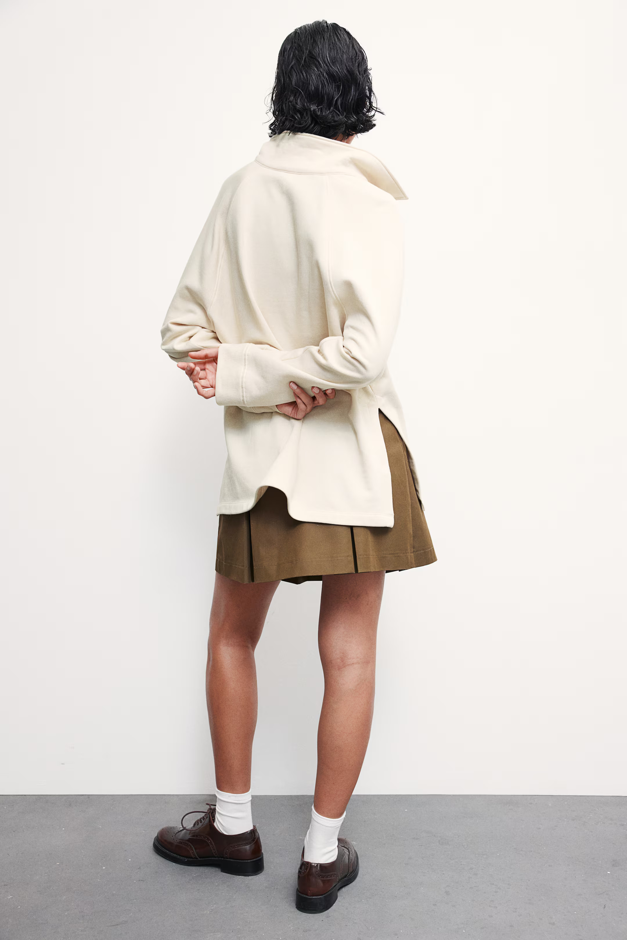 Sweatshirt with Collar - Turtleneck - Long sleeve - Cream - Ladies | H&M US | H&M (US + CA)