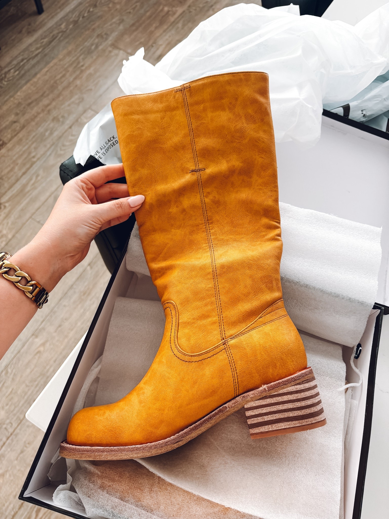 look alikes for the Frye canvas boots but way less $$$!!!! more colors!!
I sized up half!! comfortable!!

| teacher shoes | womens boots | fall shoes | amazon boots 

#LTKSeasonal #LTKFindsUnder100 #LTKWorkwear