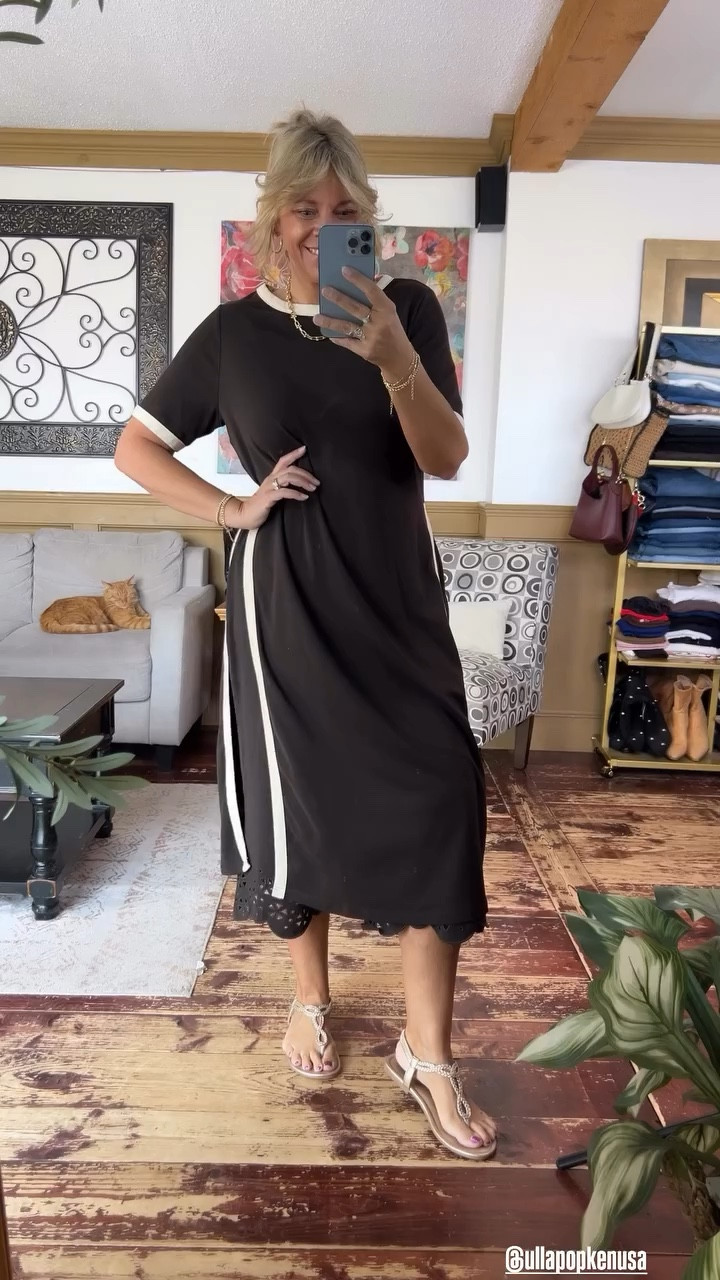 @ullapopkenusa longline slit detail tee and cutout capri pants - both size 12/14
Use code NOIULLA to save 35% 

#LTKOver40 #LTKMidsize #LTKSeasonal