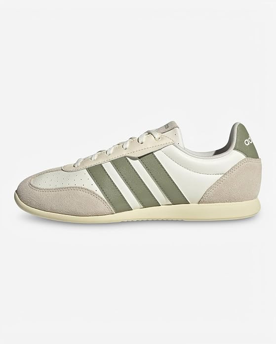 adidas Women's Barreda Low | Amazon (US)