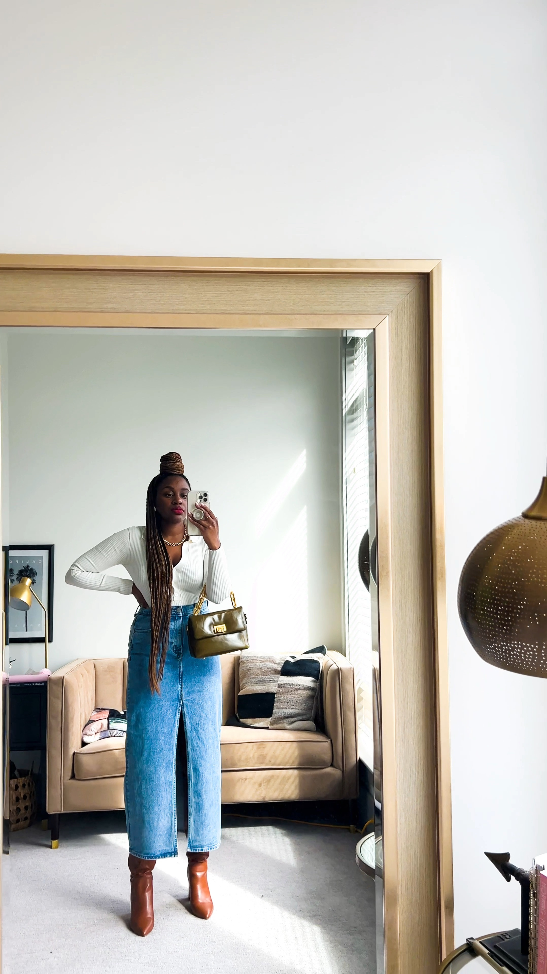 I’ve been really into maxi skirts lately and I had to add a denim one to my wardrobe. The medium wash color, split and the fit of this skirt is sooo good! Love how it snatches the waist 😍 #falloutfit

#LTKSeasonal #LTKVideo #LTKFindsUnder50