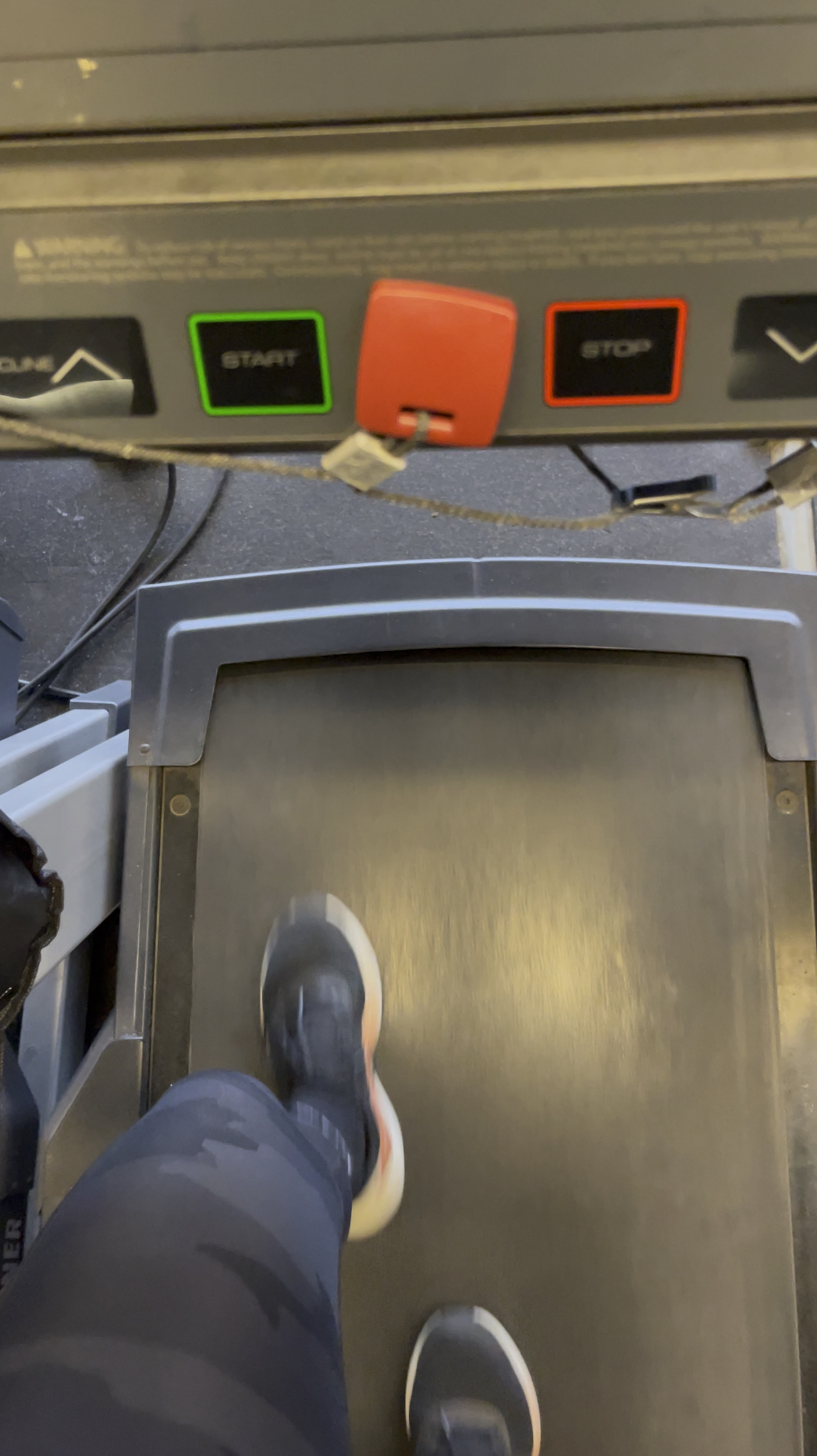 Your fitness goals start now, don’t wait till January 1st. Remember it takes about 10 weeks to form a habit, why not start now? Start with a 10-15 min walk around your neighbourhood and build from there. Let’s go 💪🏾🏃🏽‍♀️

#LTKOver40 #LTKFitness #LTKActive