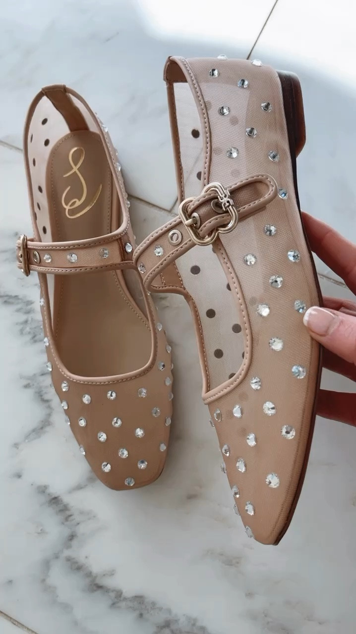 Embellished ballet flats 