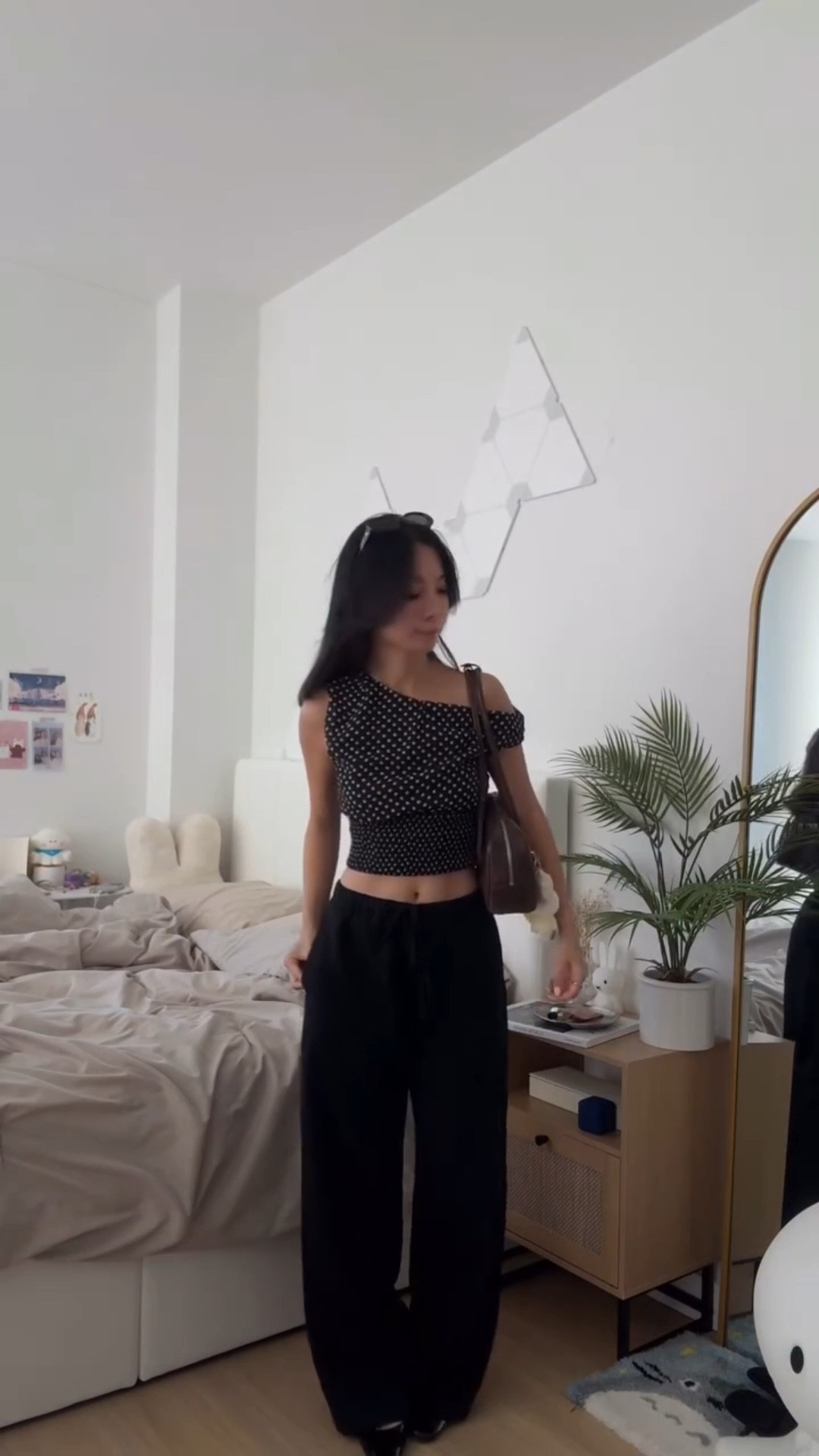 a beginning of fall ootd 🖤 

#petitestyle #styleinspo #fallootd