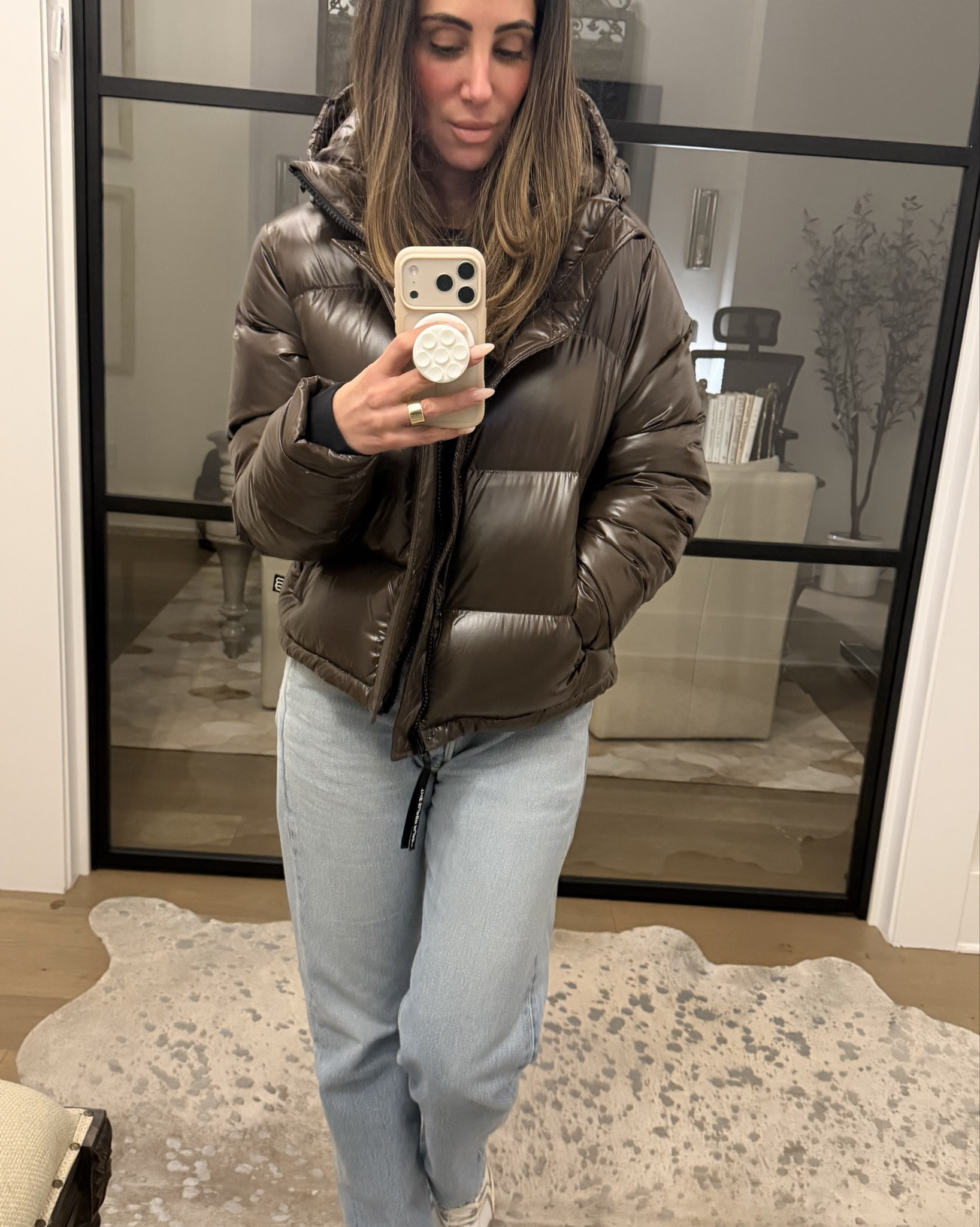 The super puff in this viral color and this glossy finish is amazing! Aritzia super puffs are the best! 

#LTKHoliday #LTKSeasonal #LTKGiftGuide